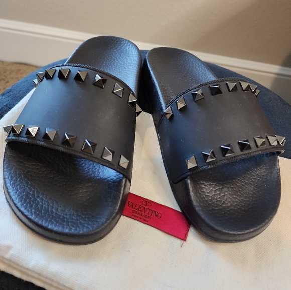 Valentino Garavani Rockstud sandal with box and dust bag, size 36 (US 6) - Picture 5 of 16